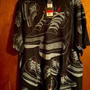 Men’s Large Jordan tshirt. New with tags